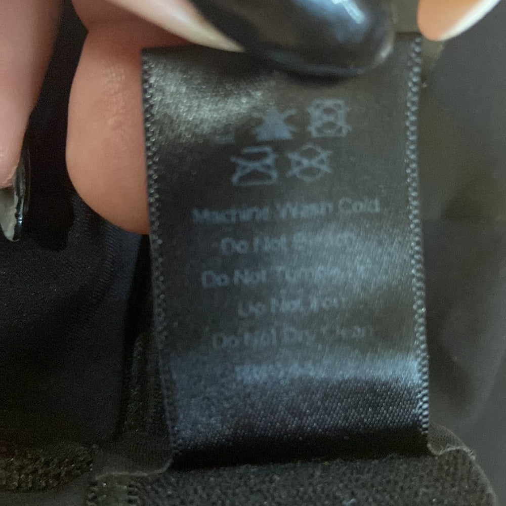 Women’s Ultracor leggings. Black. Size S