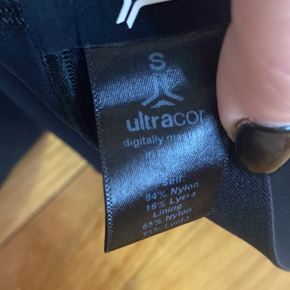 Women’s Ultracor leggings. Black. Size S