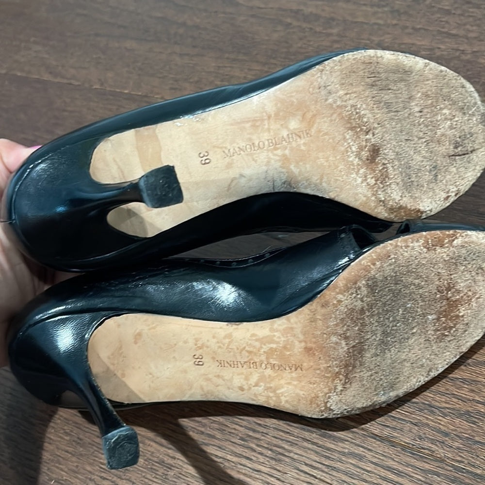 MANOLO Blahnik Black Peep Toe Pumps Size 39/9
