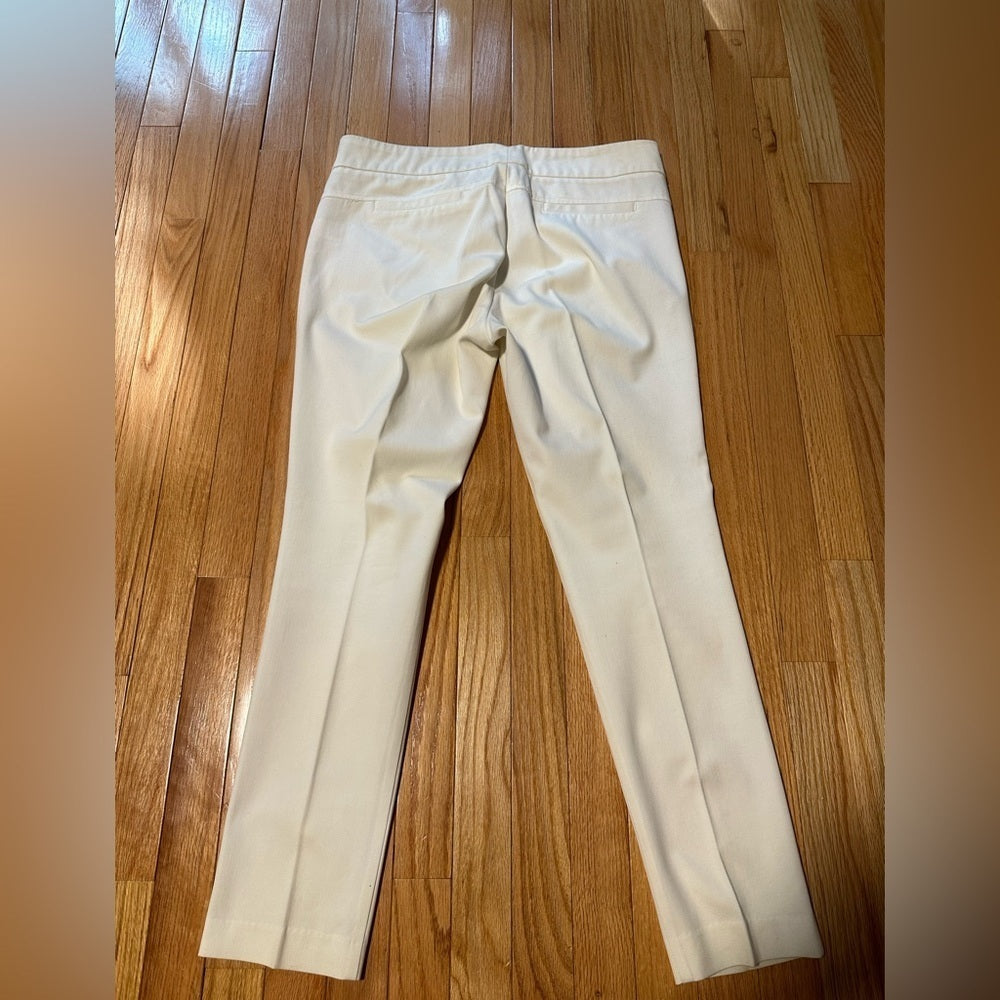 AREA White Woman’s Pants Size 10