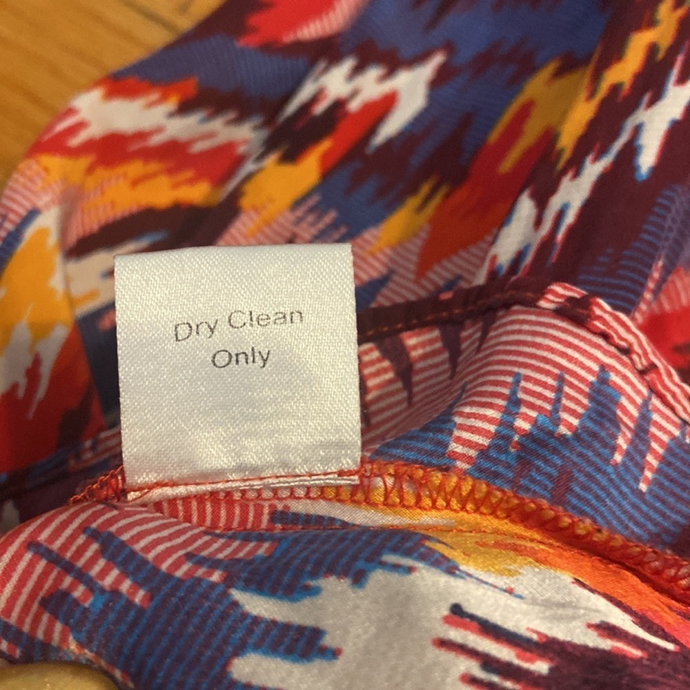 Women’s Parker dress. Red/blue/orange/white/yellow. Size XS