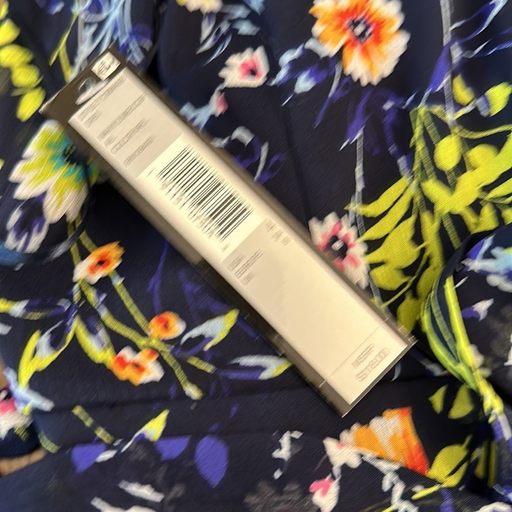 NWT Tahari Women’s Floral Dress - Size 4