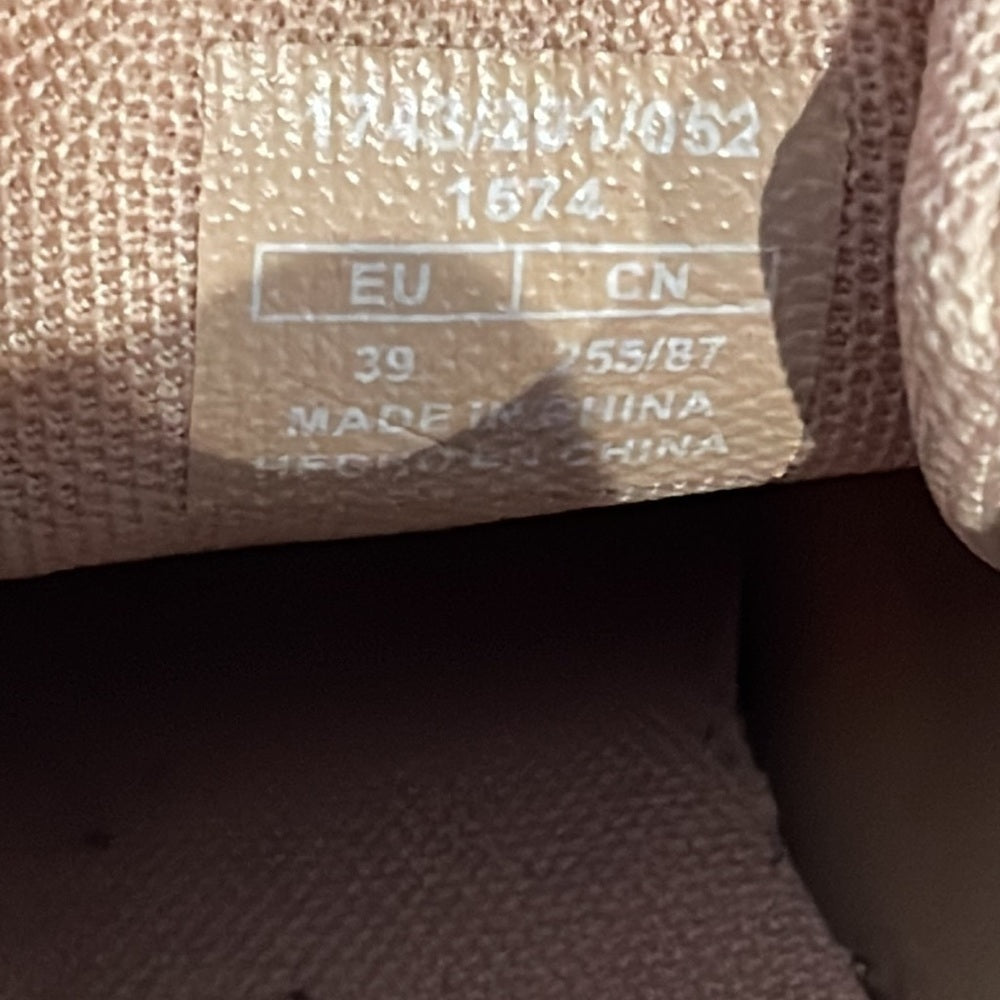 Zara Women’s Nude Sneakers Size 39/9