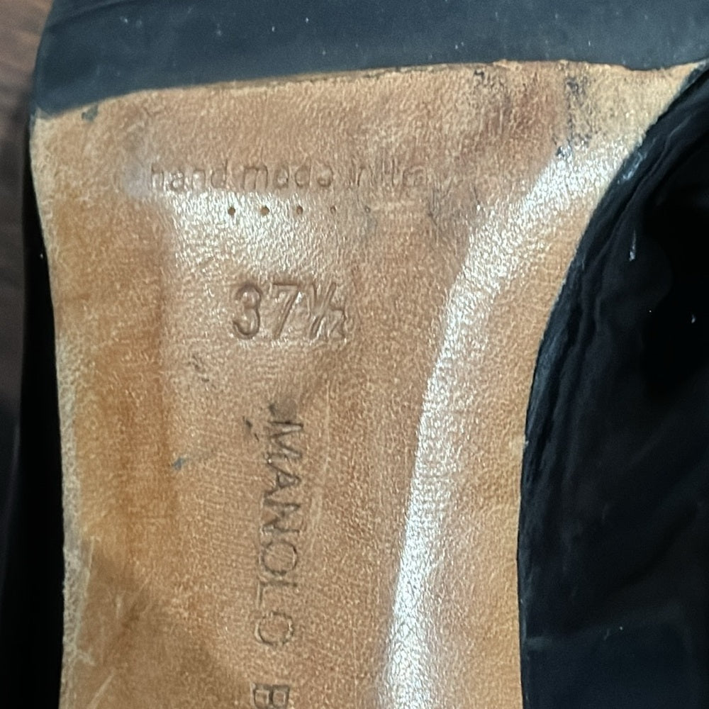 Manolo Blahnik Women’s Black Patent Leather Pumps Size 37.5/7.5