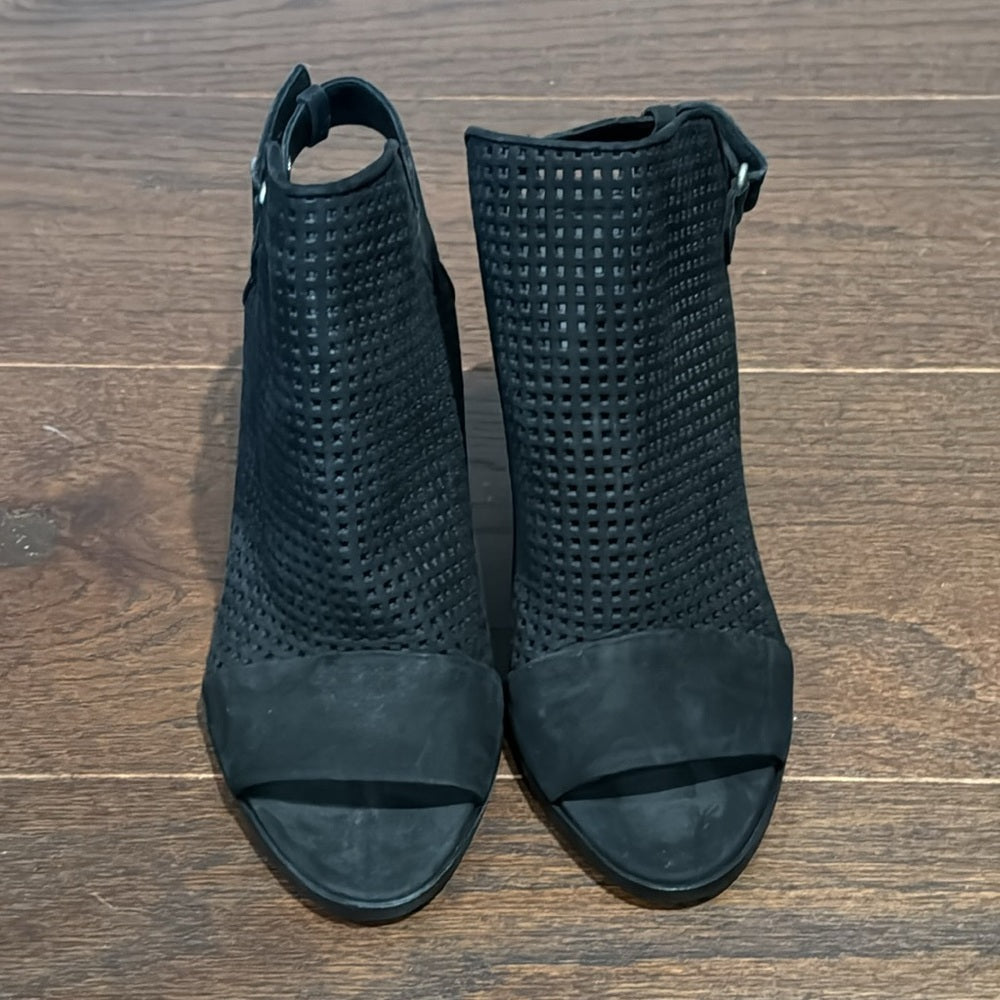 Vince Women’s Black Perforated Peep Toe Heels Size 37/7