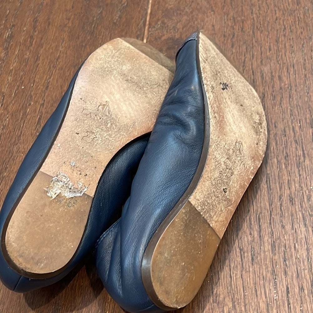 Lanvin Navy women’s Flats Size 5