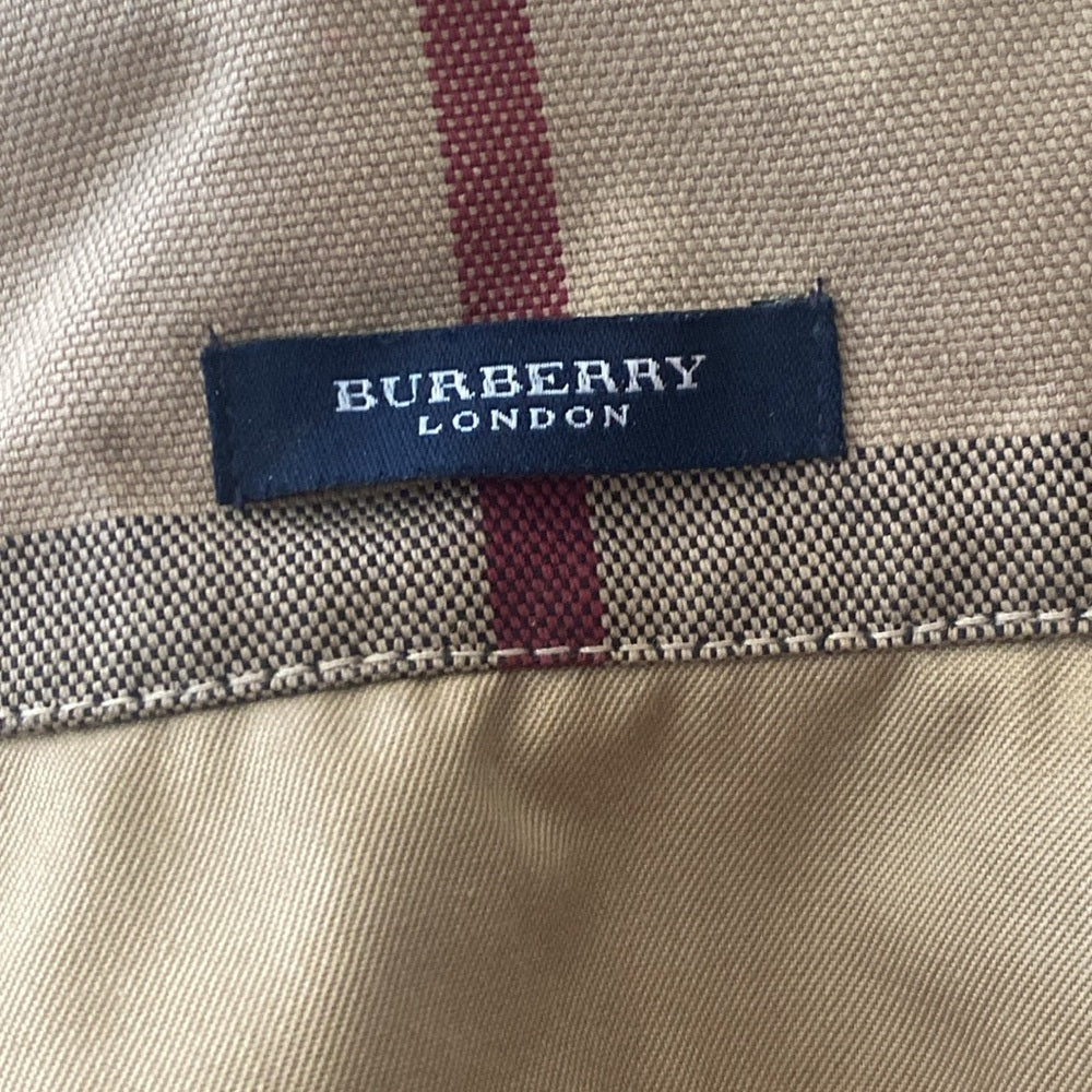 Burberry Women’s Tan and Red Striped Bucket Hat OS