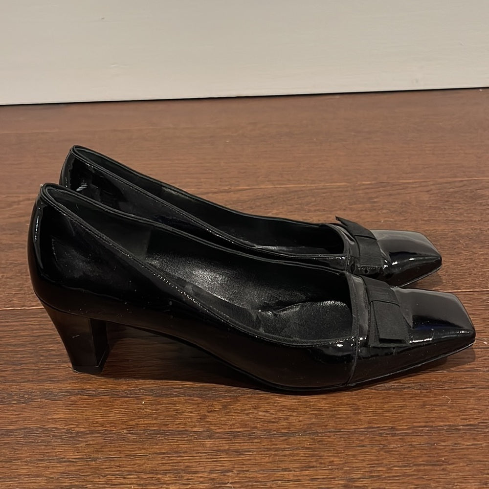 Salvatore Ferragamo Women’s Black Patent Leather Pumps Size 7.5