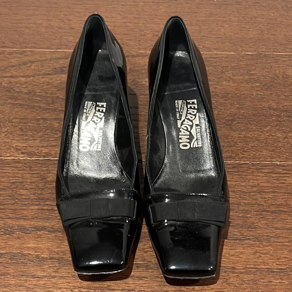 Salvatore Ferragamo Women’s Black Patent Leather Pumps Size 7.5