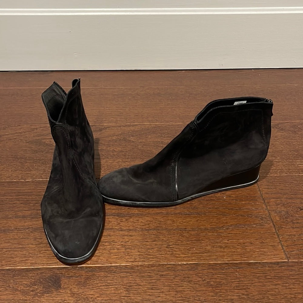 Arche Women’s Black Suede Booties Size 41 / 9.5