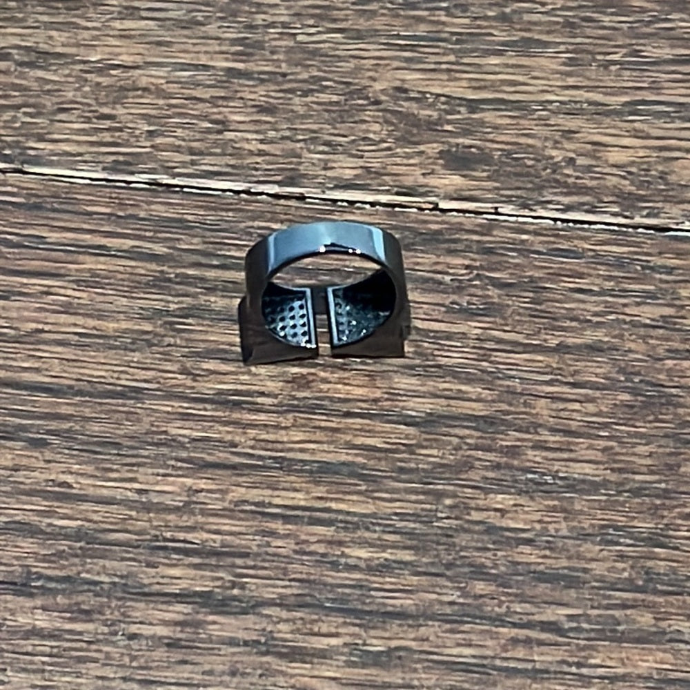 WOMEN’S Costume Black and Rhinestones Ring Size 6.5