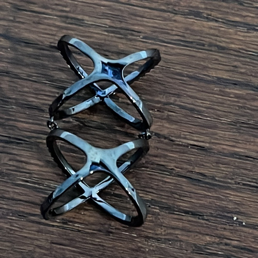 WOMEN’S Costume Black and Rhinestone Ring Size 6.75