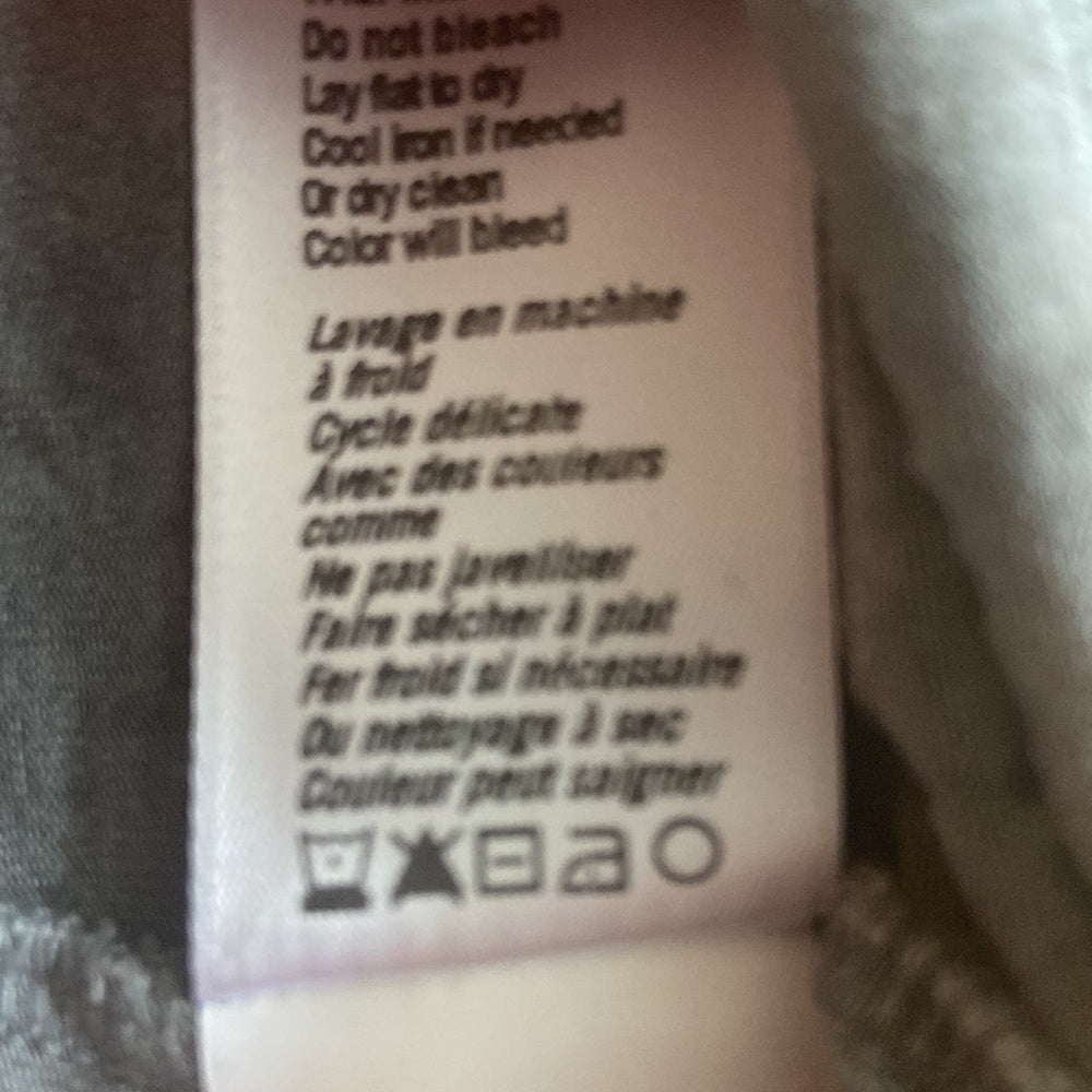 NWT Women’s Paige shirt. Grey. Size S