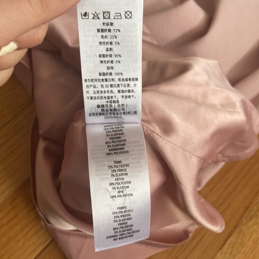 Women’s Ted Baker London dress. Pink. Size 4