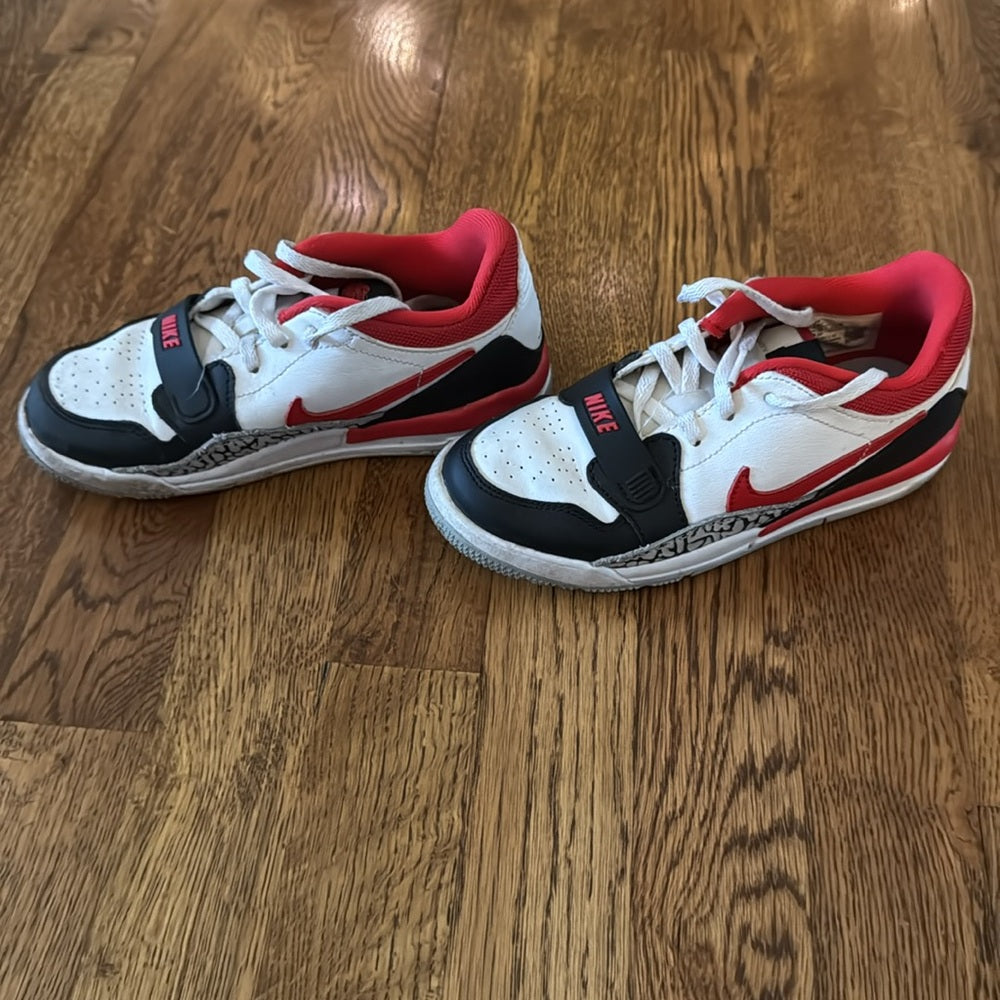 Nike Kids Shoes - White, Black, and Red Size 13C