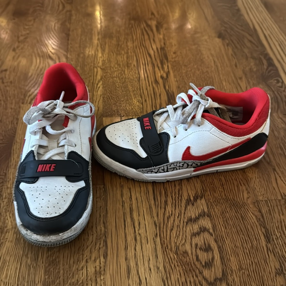 Nike Kids Shoes - White, Black, and Red Size 13C