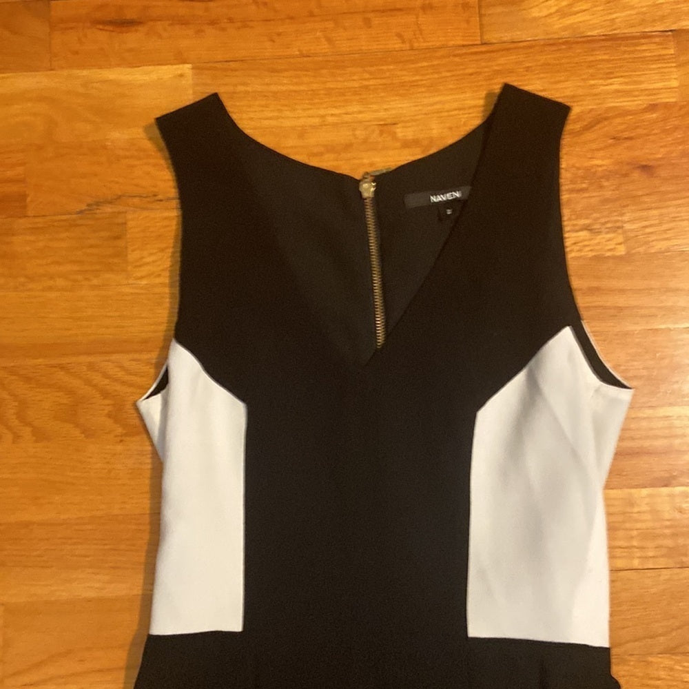 WOMEN’S Naven dress. Black/white. Size 2