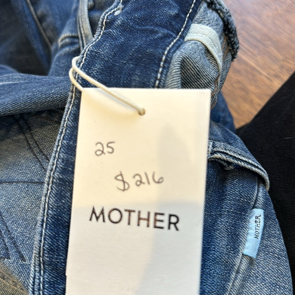 NWT Mother Women’s High Waisted Looker Ankle Fray Jeans Blue and White Size 25
