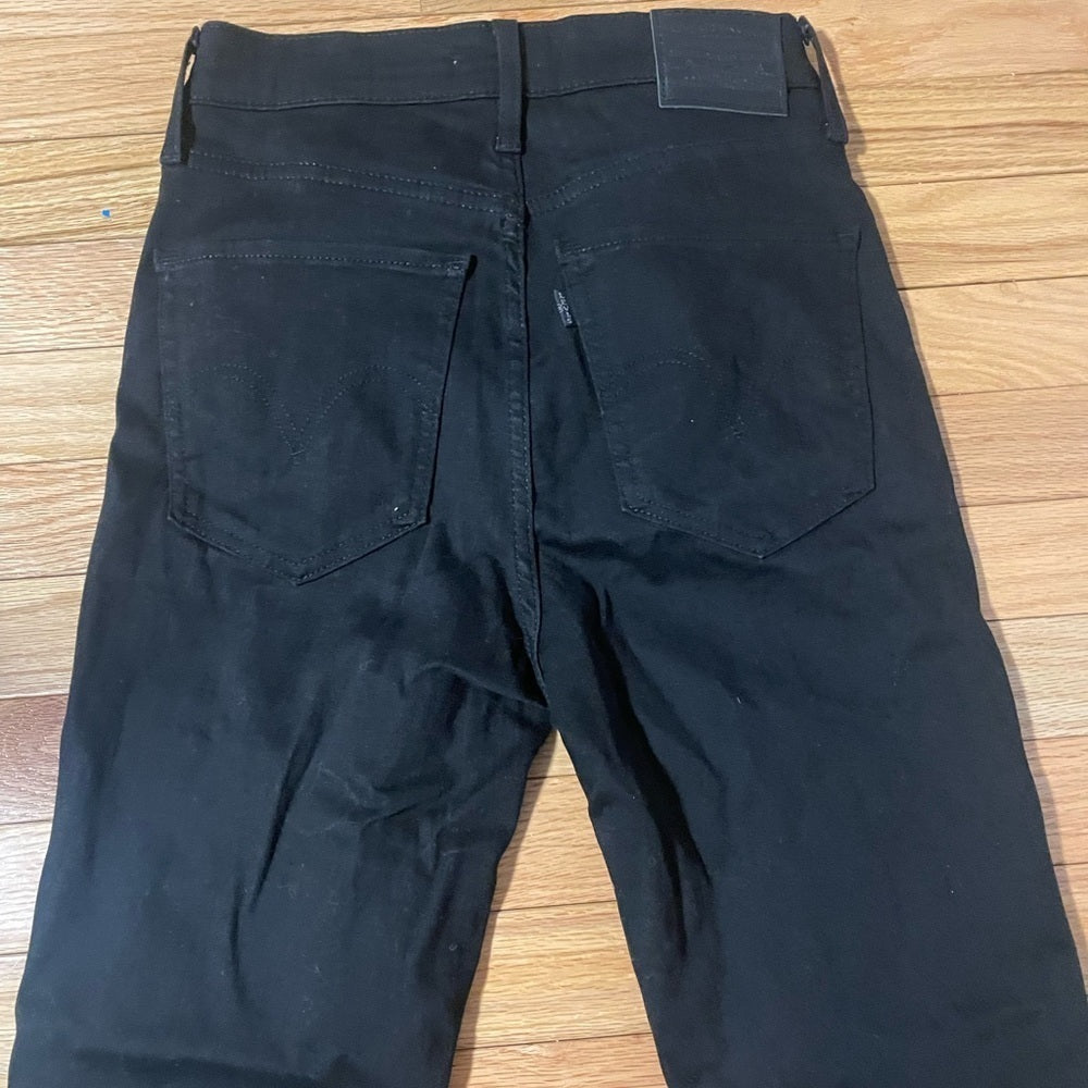 Levi’s Black Skinny Jeans Size 28
