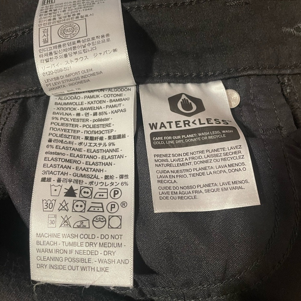 Levi’s Black Skinny Jeans Size 28