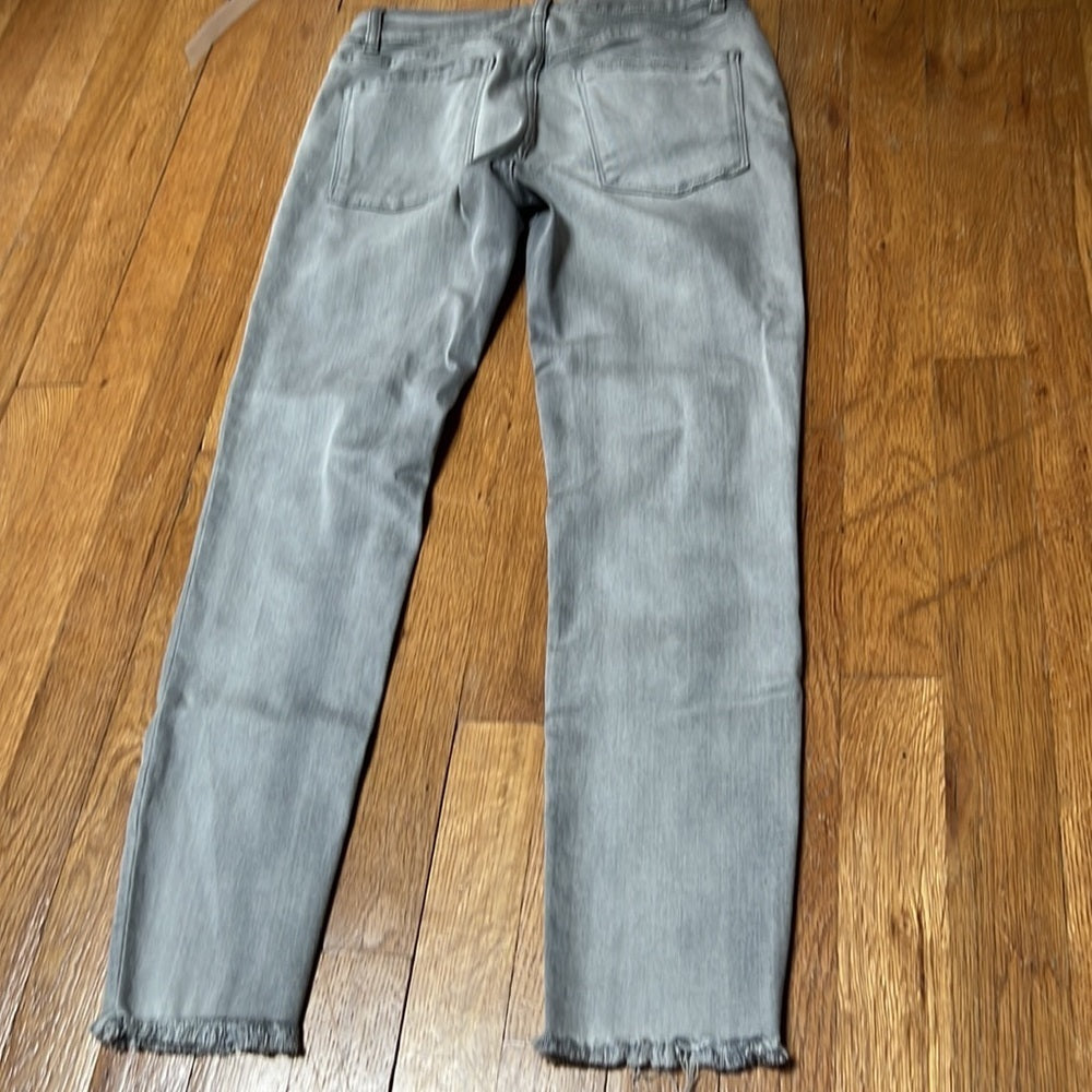 Women’s DL1961 Grey Jeans Size 27