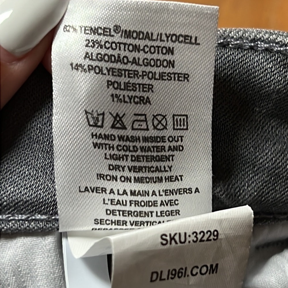 Women’s DL1961 Grey Jeans Size 27