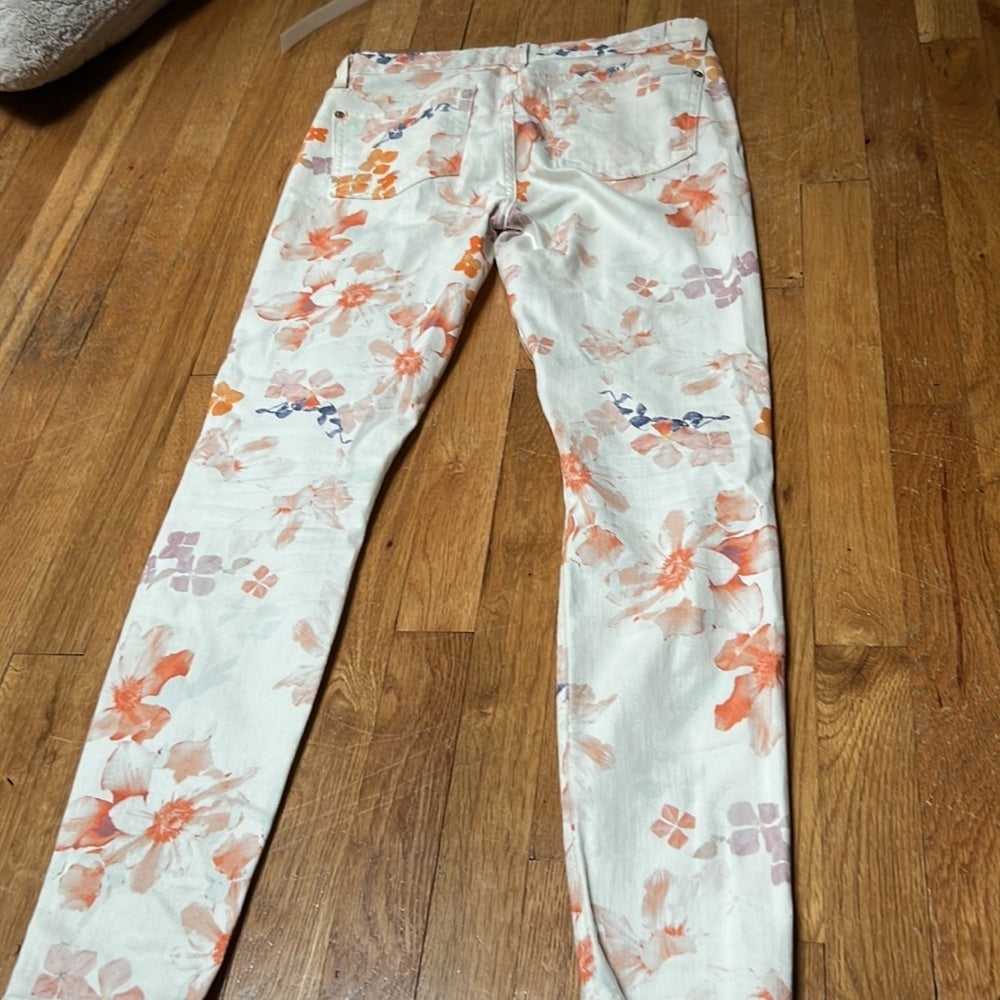 Women’s 7 For All Mankind White Floral Jeans Size 28