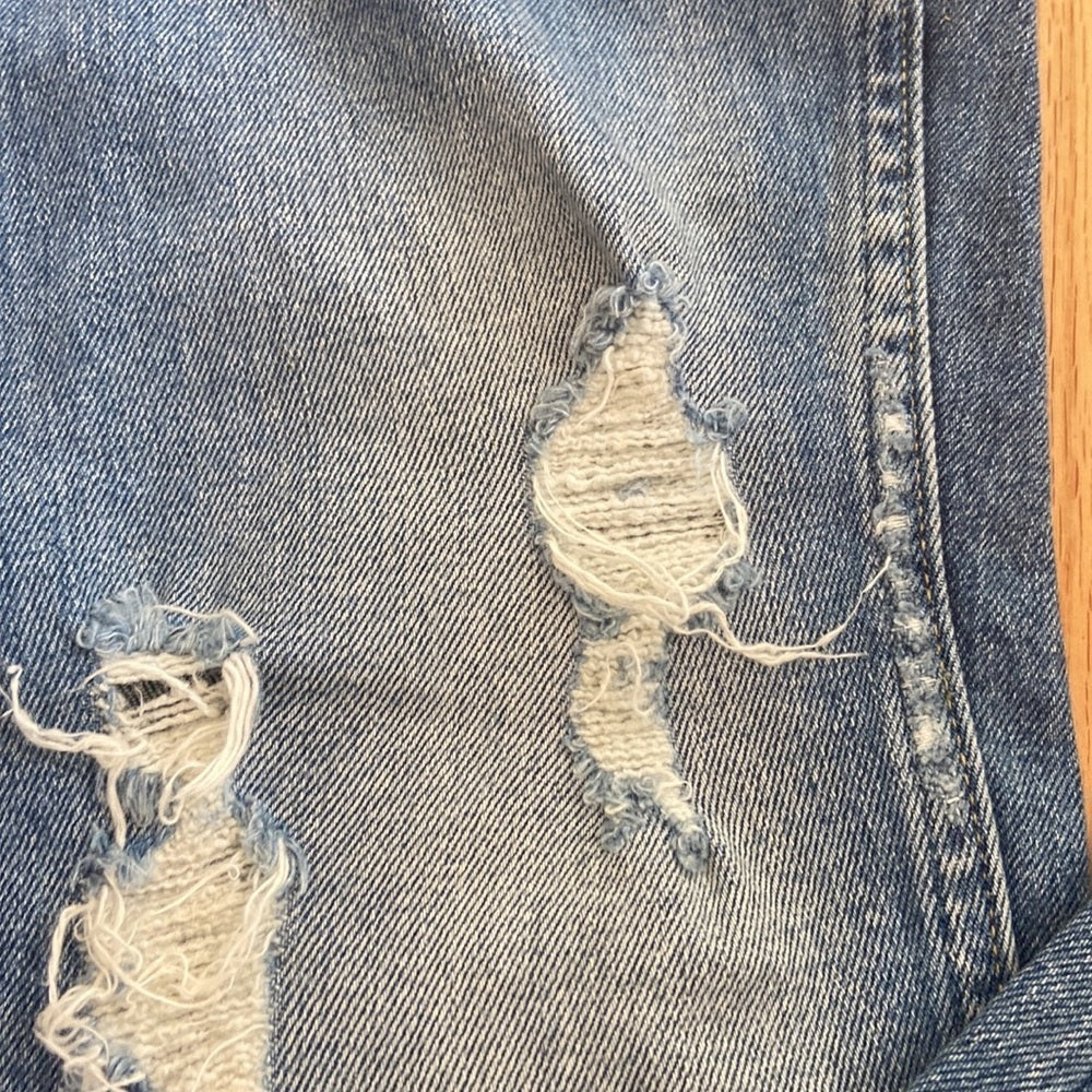 Women’s AMO jeans. Blue. Size 25