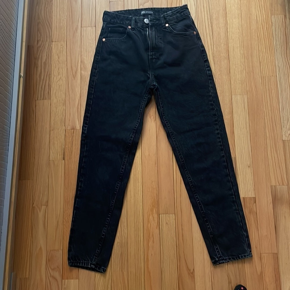 ZARA Black Denim Mom/Boyfriend Jeans Size 2