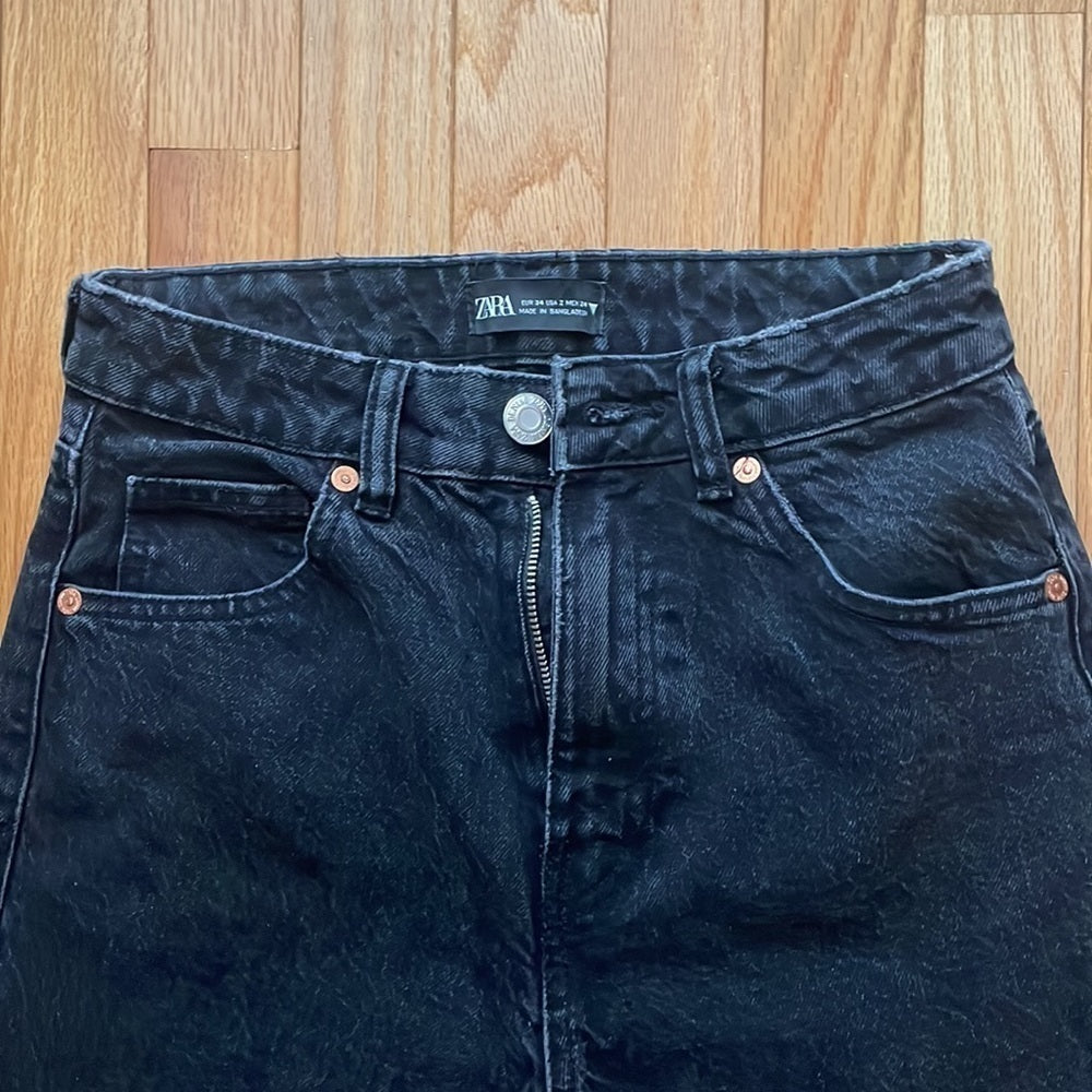 ZARA Black Denim Mom/Boyfriend Jeans Size 2