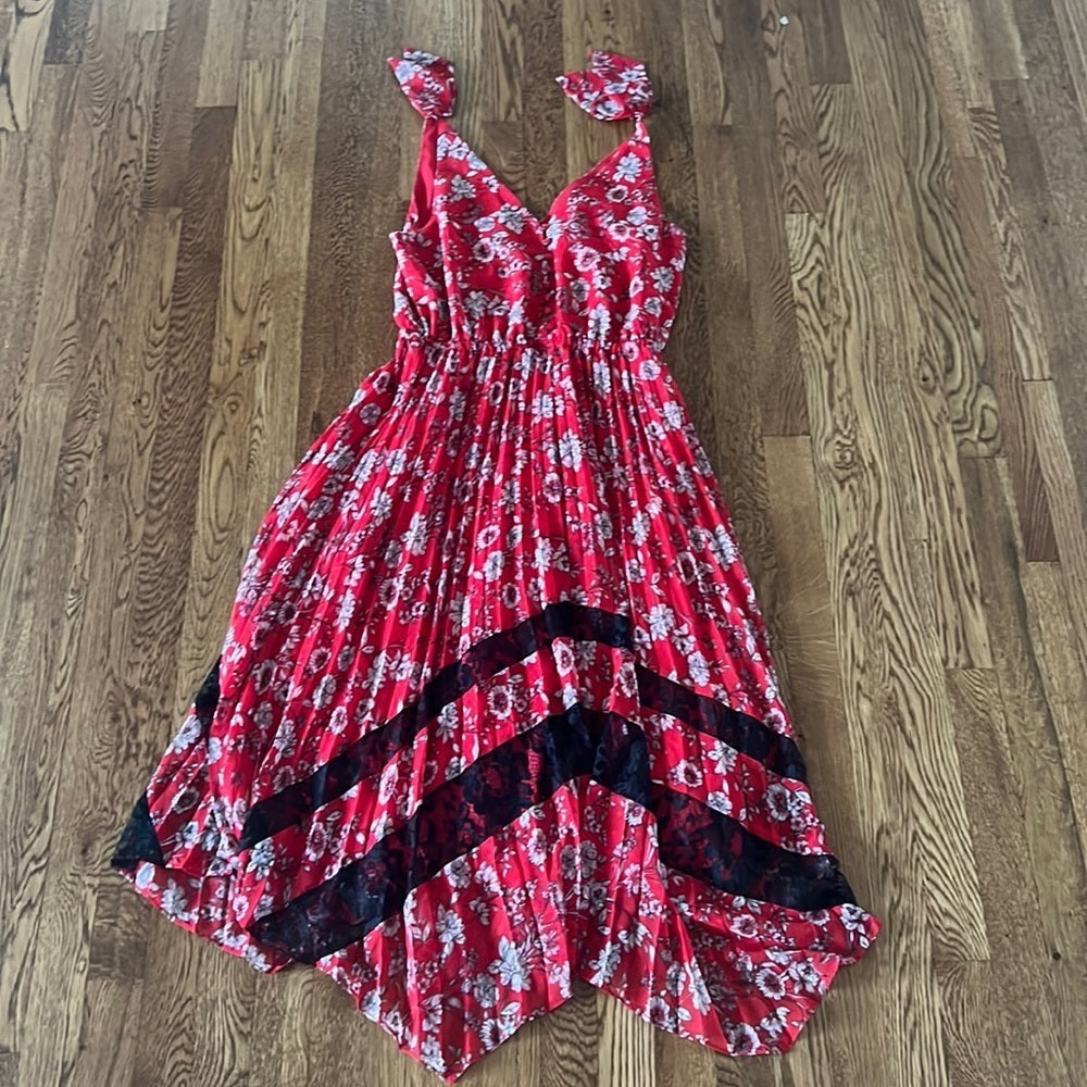Nanette Lenore Woman’s Red Floral Printed Dress Size 6