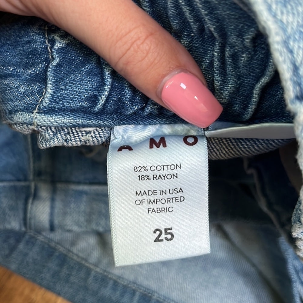 AMO Women’s Elastic Waist Light Denim Jean Shorts Size 25