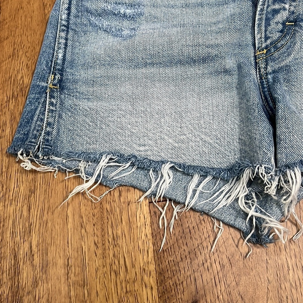 AMO Women’s Light Denim Jean Shorts Size 25
