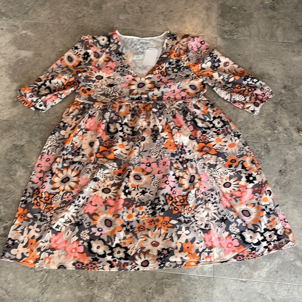 NWT IndieFit Women’s Retro Flower Garden V-Neck Dress Size Medium