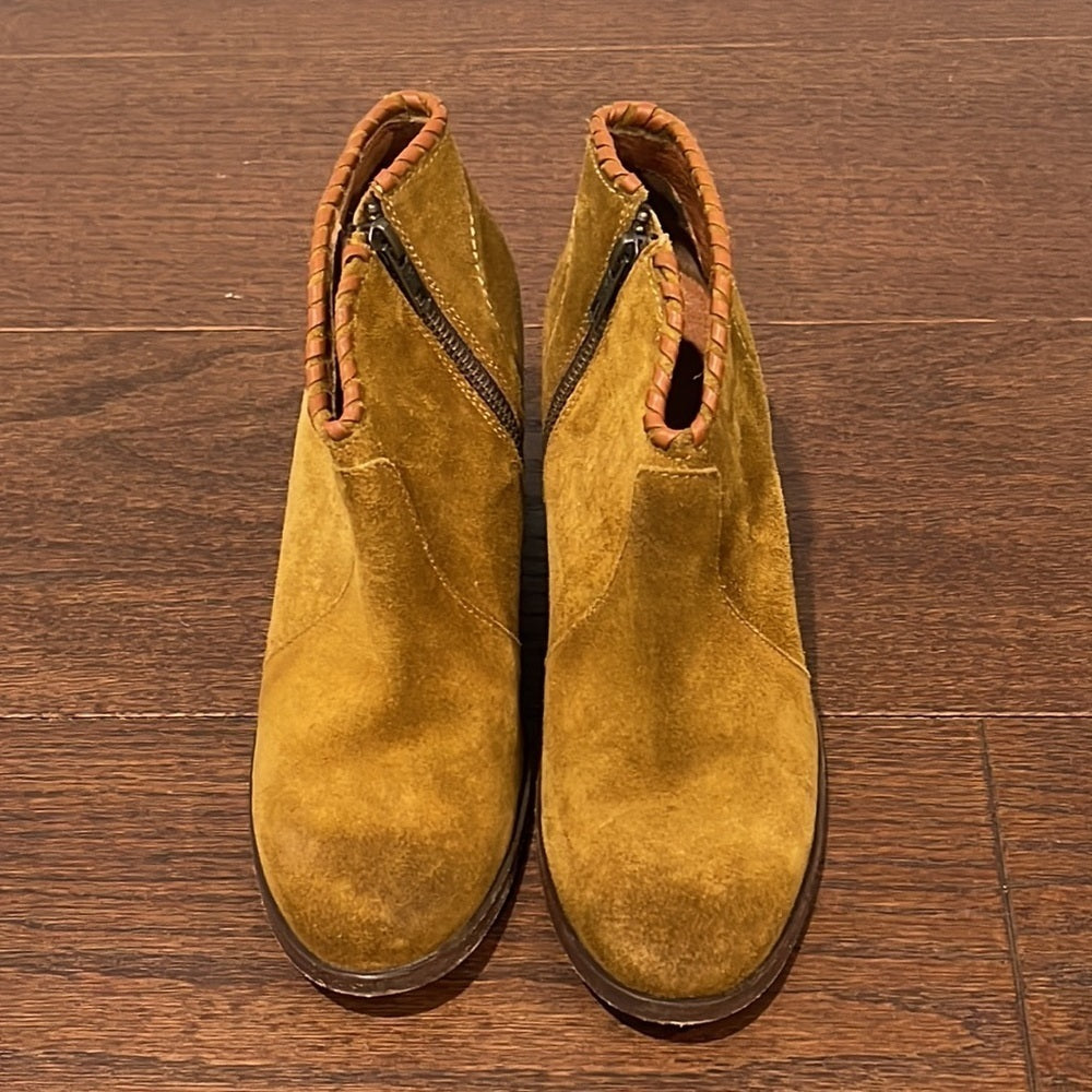 Frye Womenms Dark Mustard/Brown Booties Size 7