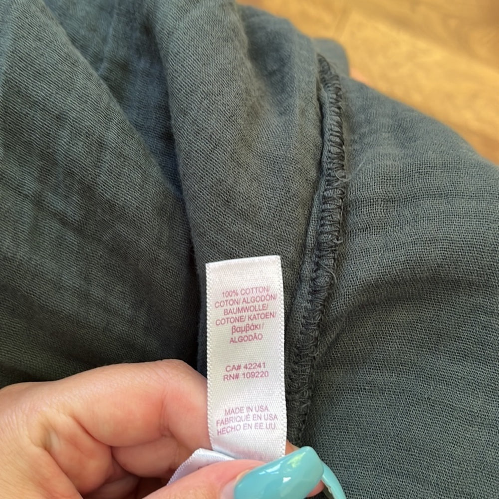 NWT Velvet By Graham & Spencer Women’s Green Maxi Dress with Buttons Size XS