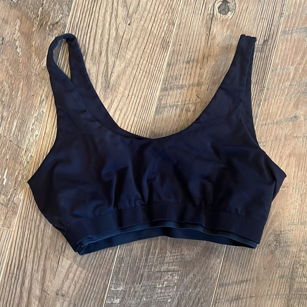 OUTDOOR Voices Woman’s Black Sports Bra Size Large