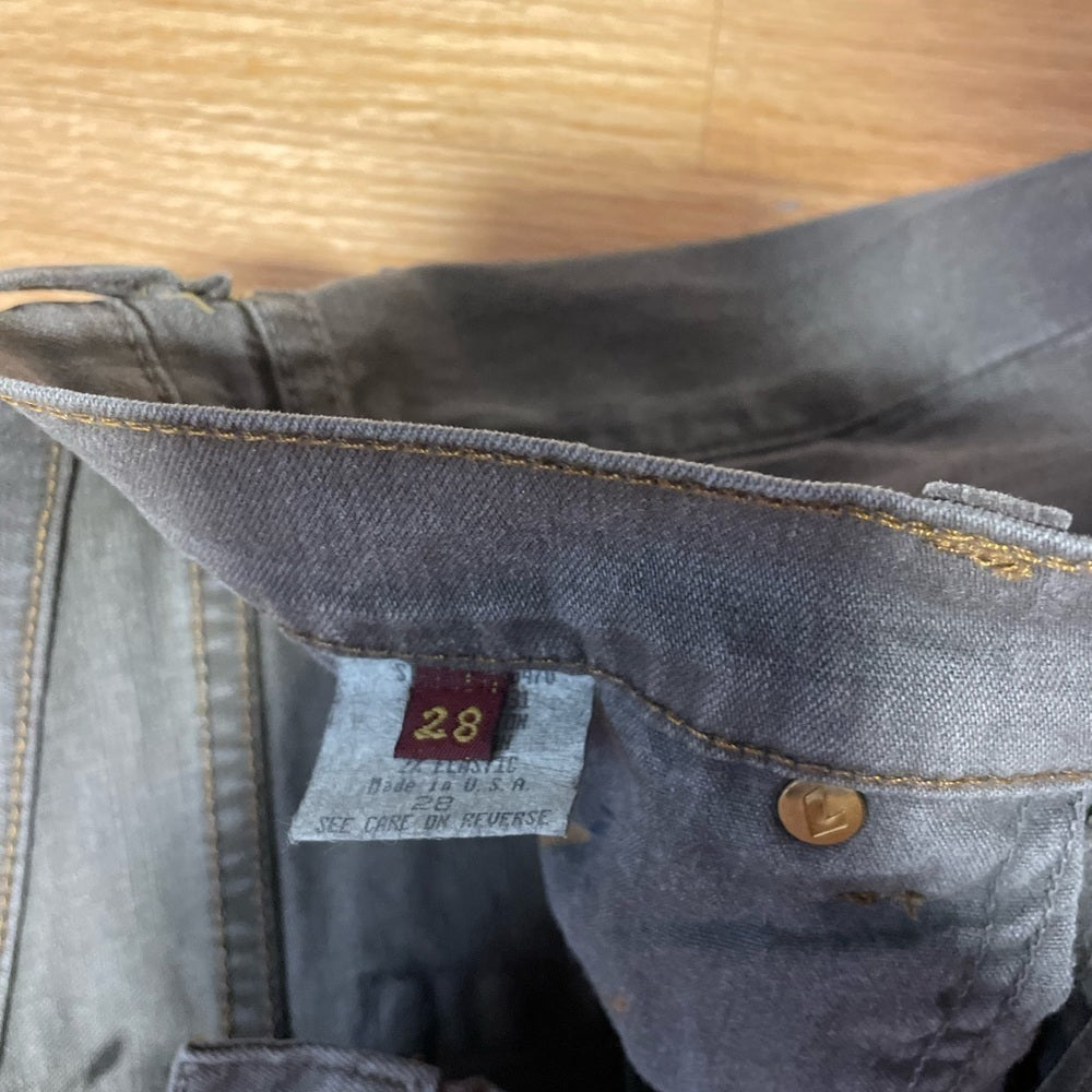 7 For All Mankind Women’s Light Grey Jeans Size 28