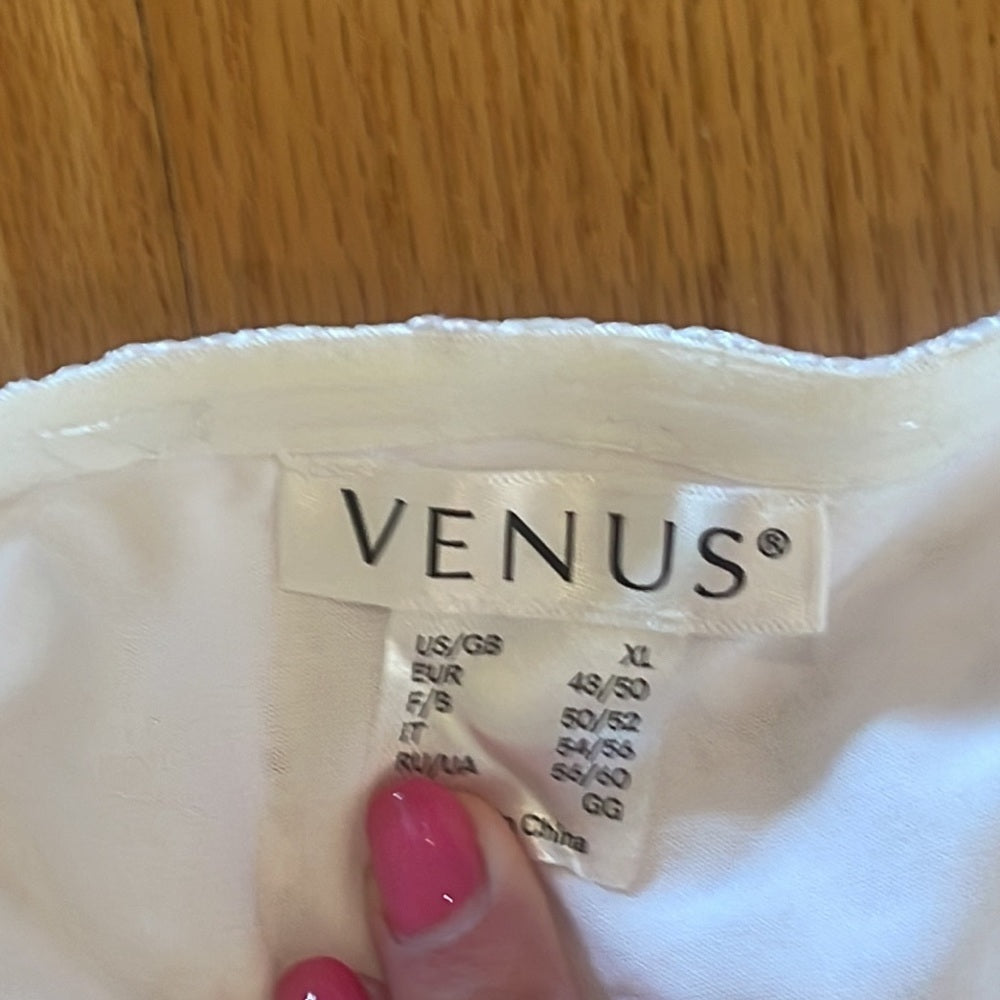 NWT Venus Women’s White Off the Shoulder Dress Size XL