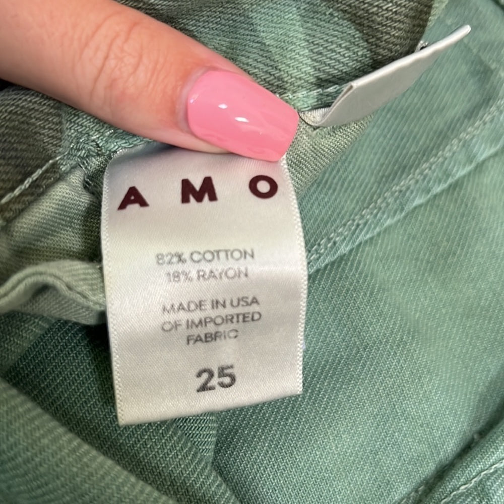 Amo Women’s Slouch Trouser Spring Camo Jeans Size 25