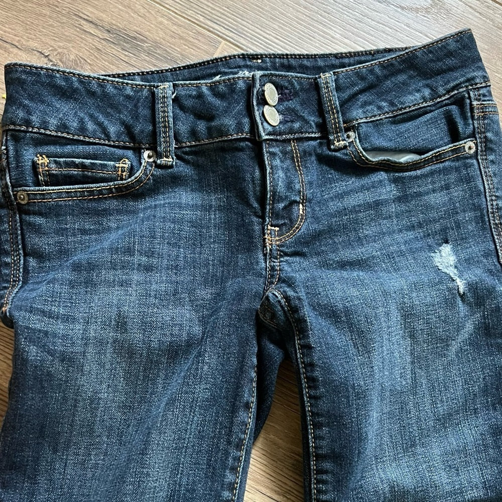 American Eagle Outfitter’s Women’s Stretch Jeans Size 2 Regular