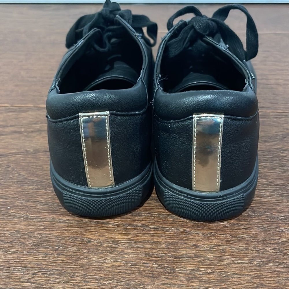 Kenneth Cole Women’s Black Sneakers Size 7.5