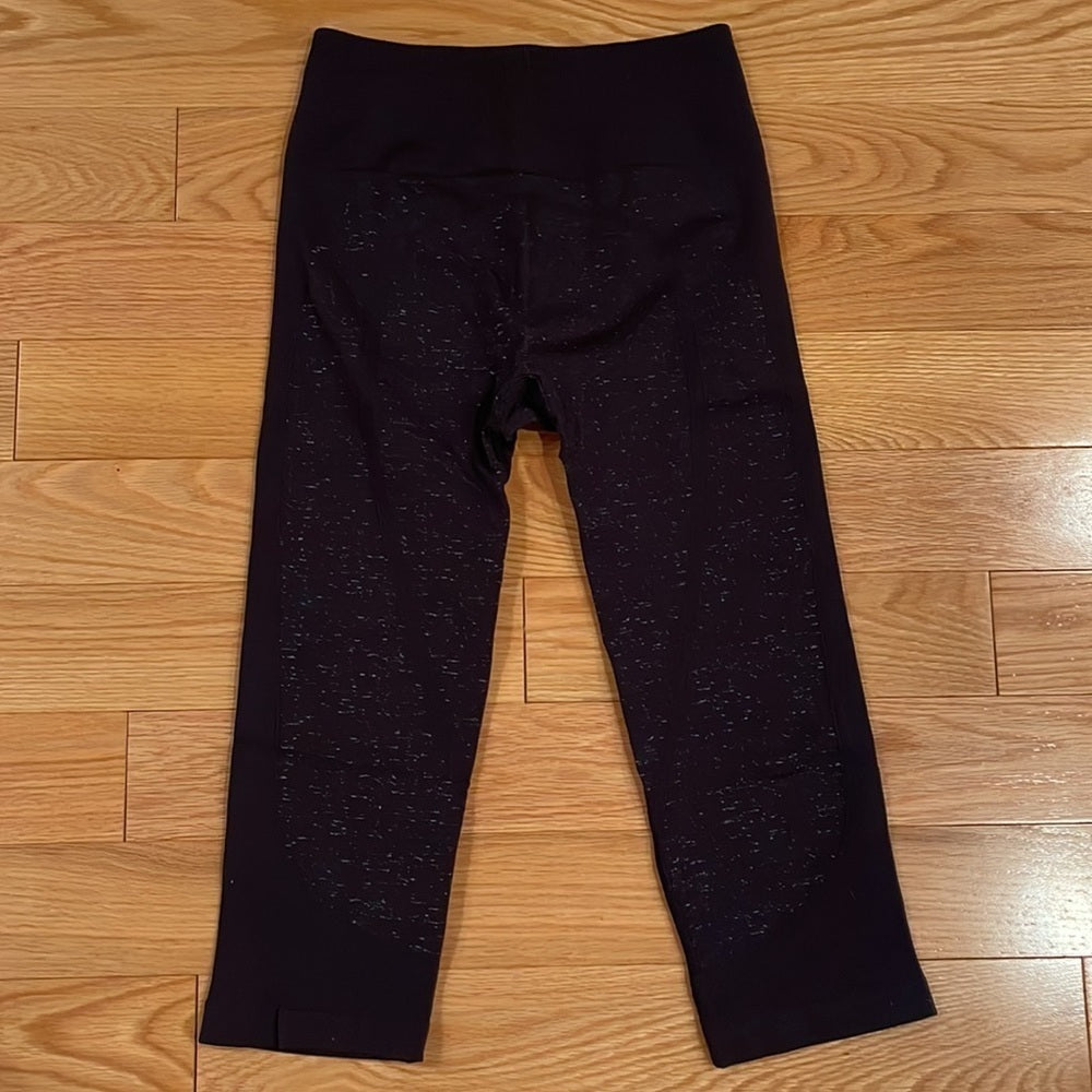 Women’s Lululemon Spandex Capri Leggings Size 2