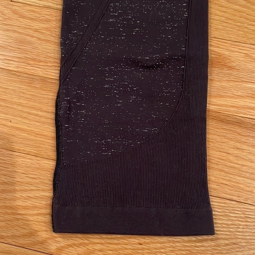 Women’s Lululemon Spandex Capri Leggings Size 2