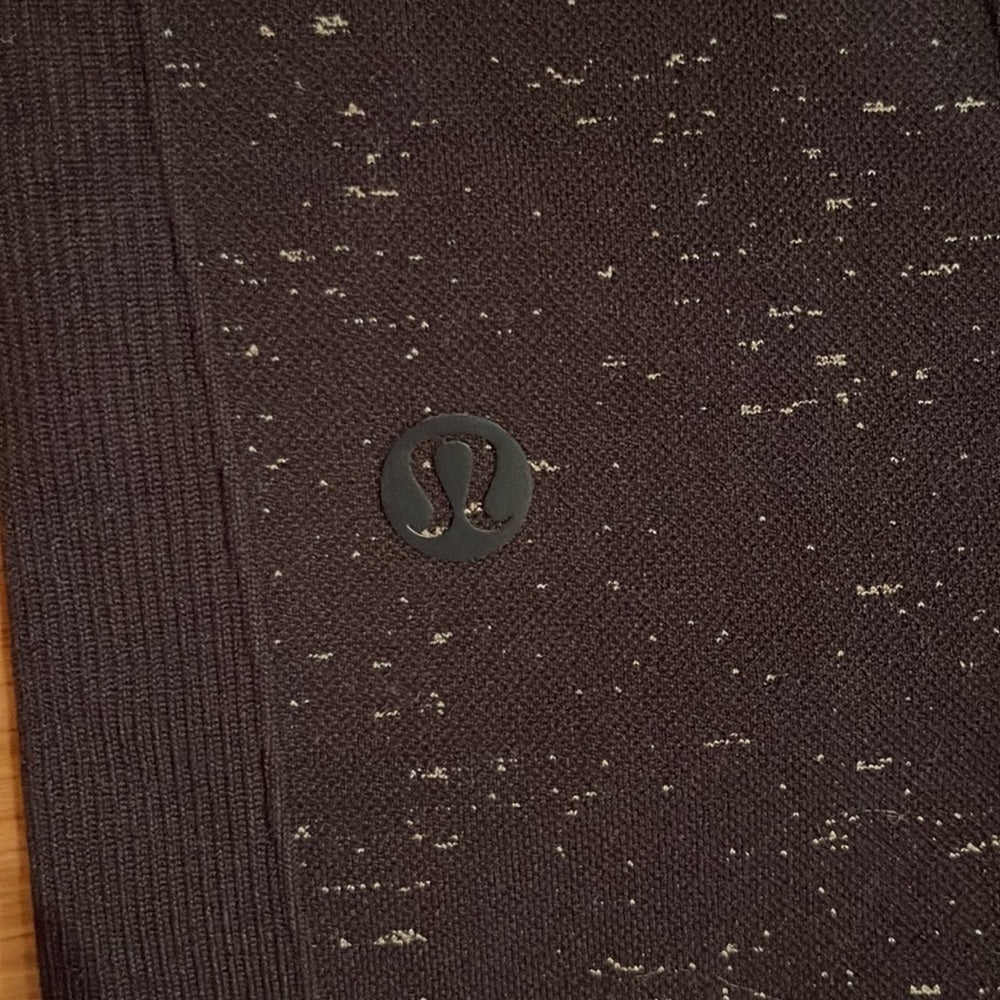 Women’s Lululemon Spandex Capri Leggings Size 2