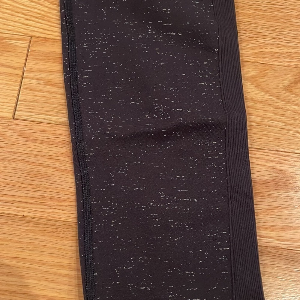 Women’s Lululemon Spandex Capri Leggings Size 2