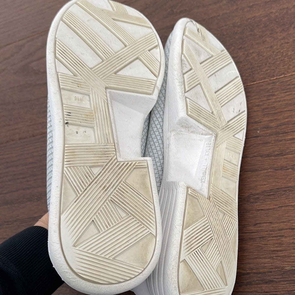 KENDALL + Kylie Grey Women’s Sneakers Size 9.5
