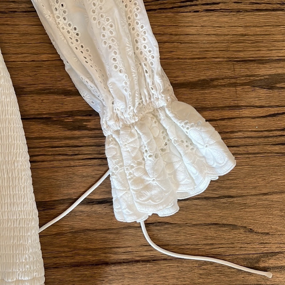 Women’s Finders white bandage dress with eyelit detail Size XS