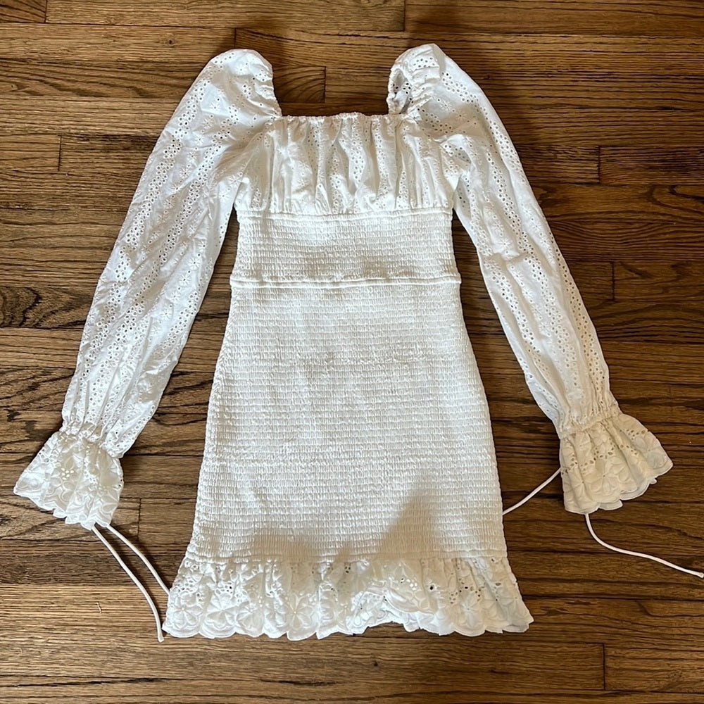 Women’s Finders white bandage dress with eyelit detail Size XS