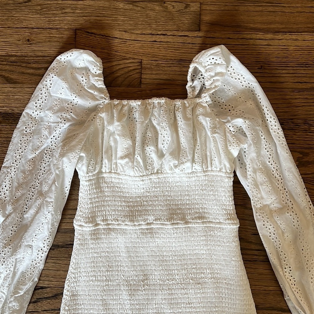 Women’s Finders white bandage dress with eyelit detail Size XS